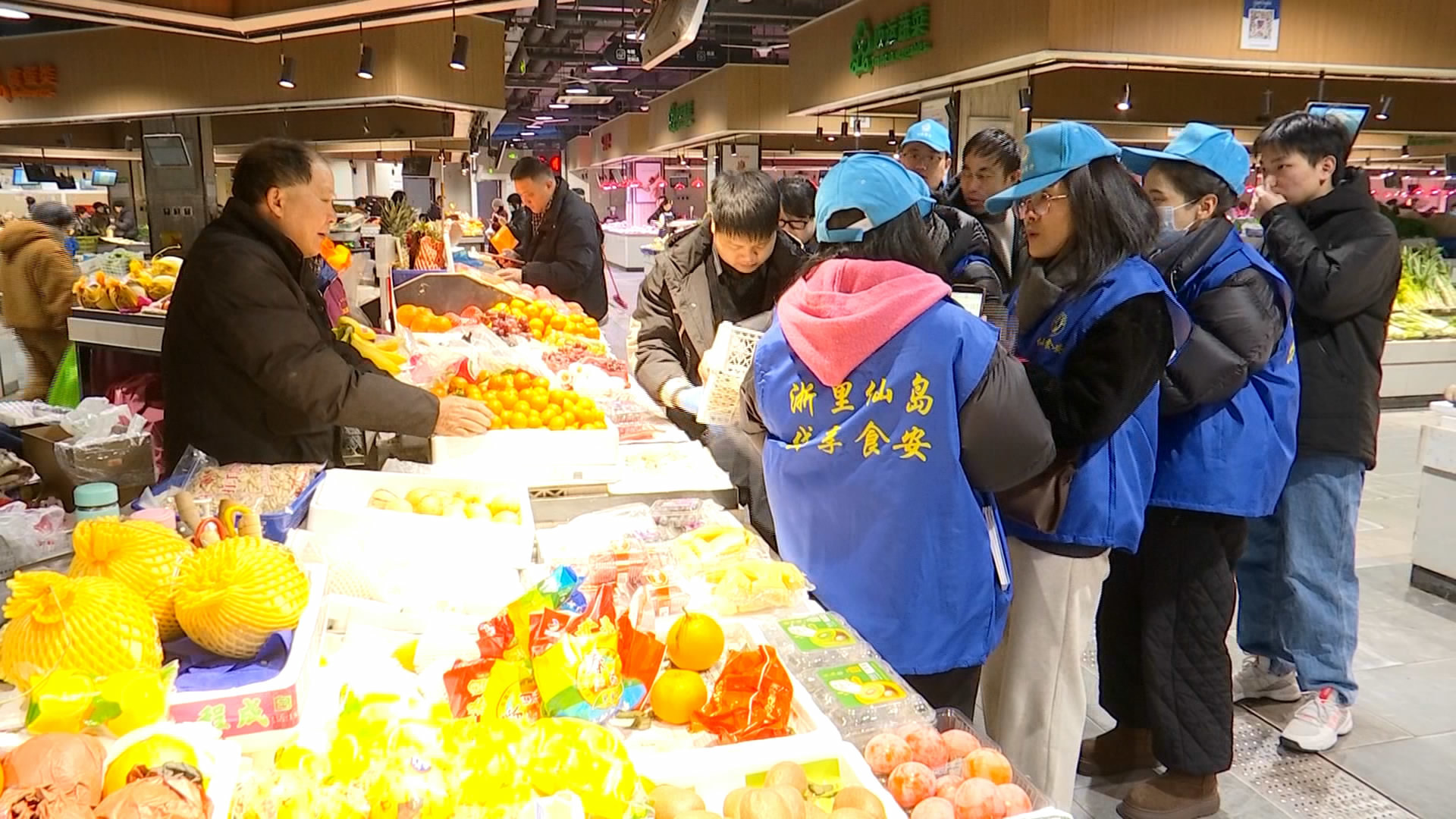 县市场监管部门强化检查 守护舌尖上“年味” 节庆服务